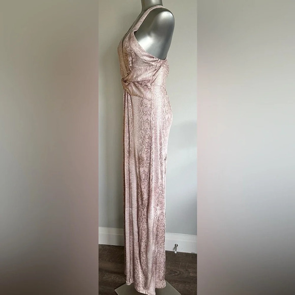 🆕 Women’s BCBGMAXAZRIA Maxi Dress - Picture 8 of 16
